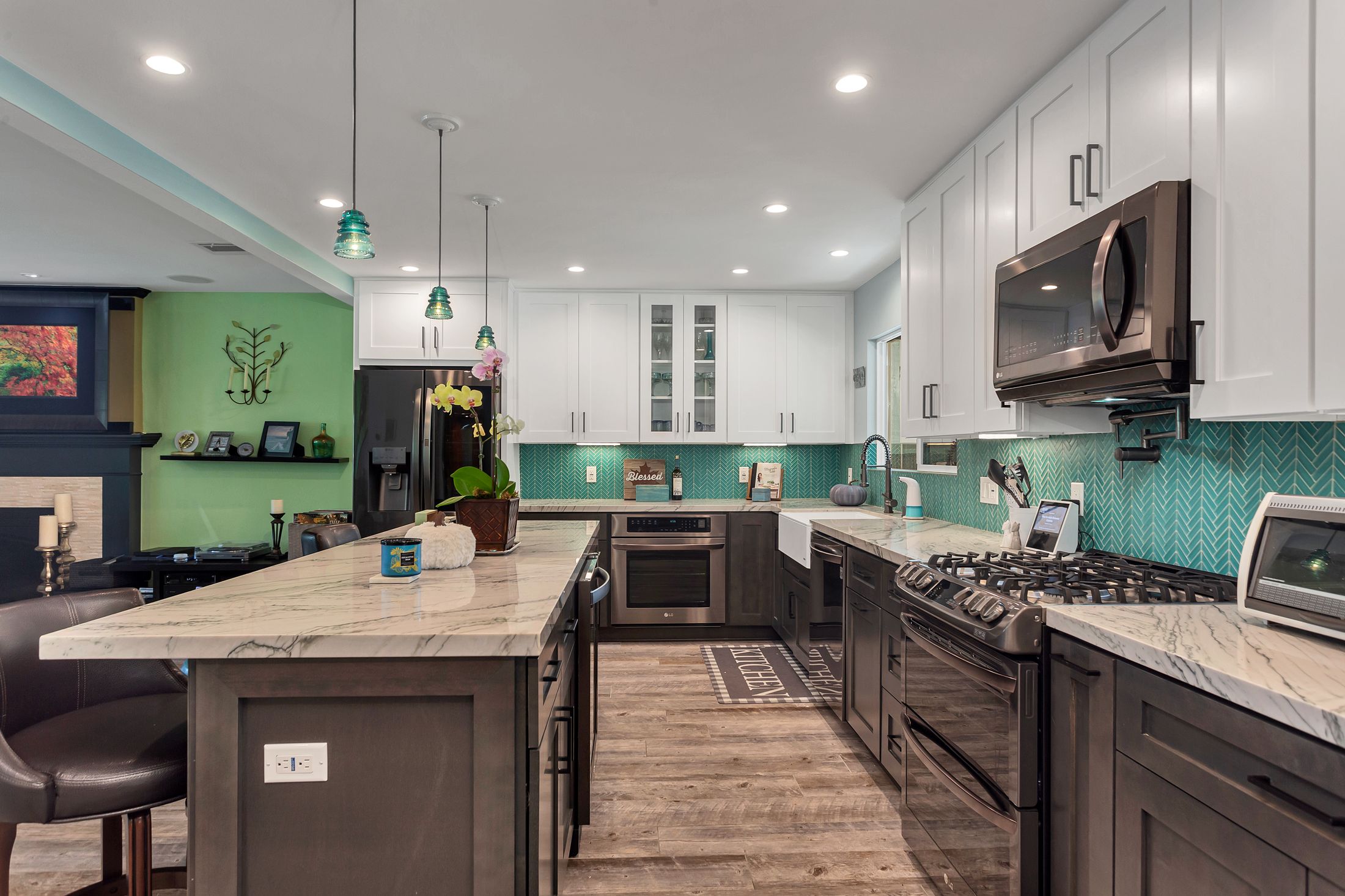 Completed kitchen remodel in a South Florida home