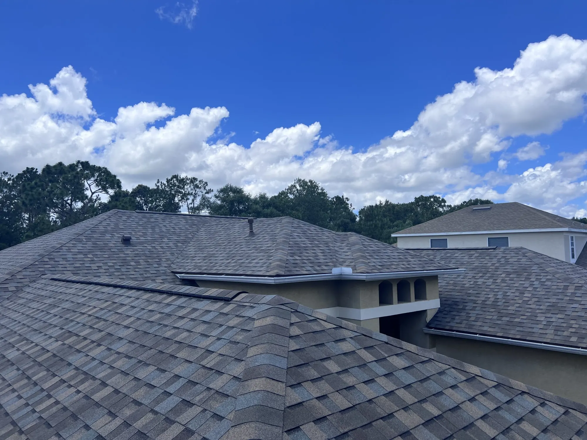Shingle roof covering on a South Florida property