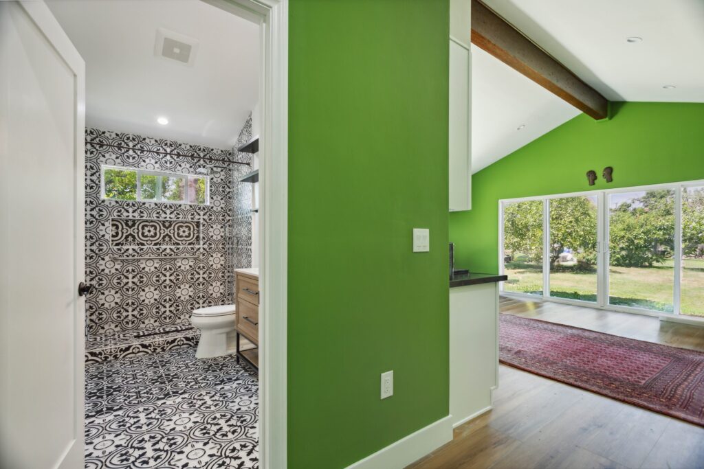 Detached Room Addition with Full Kitchen, Bath and Living Suite — photo 5