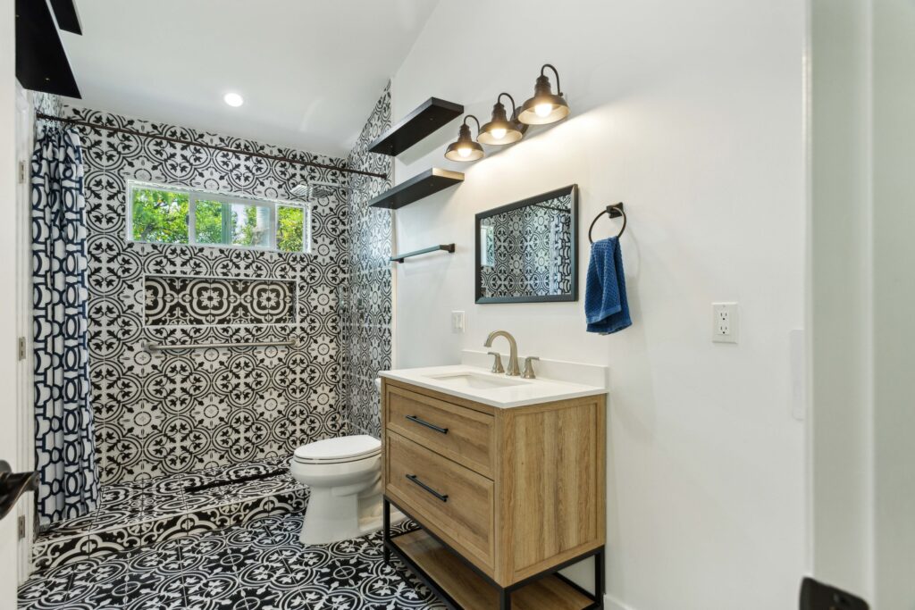 Detached Room Addition with Full Kitchen, Bath and Living Suite — photo 6