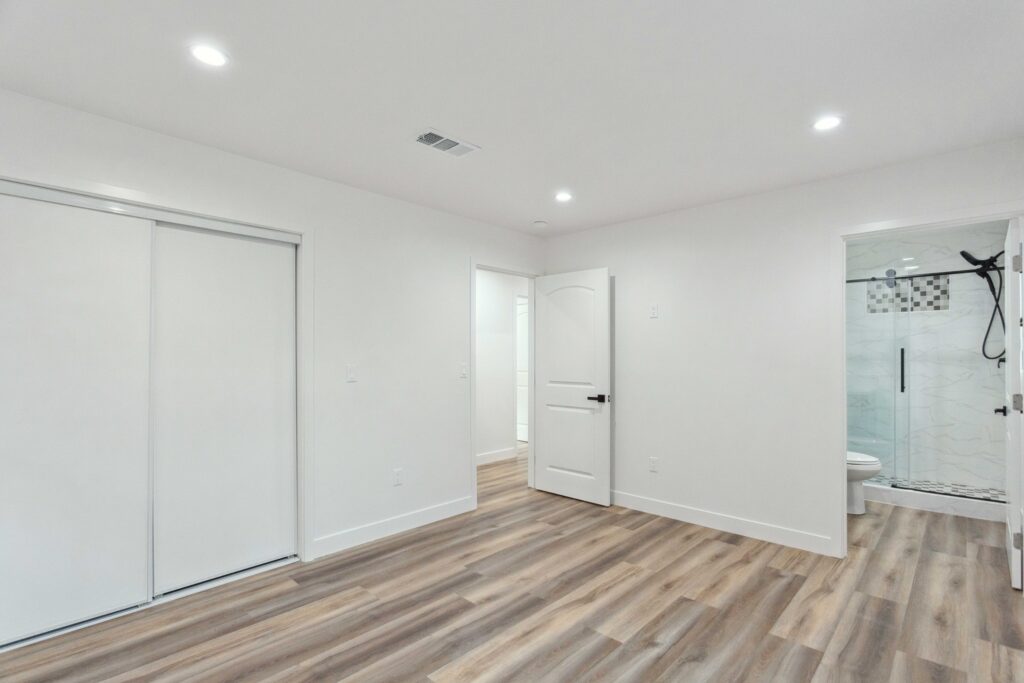 Garage-to-Suite Conversion with Private Bedroom & Bath — photo 7