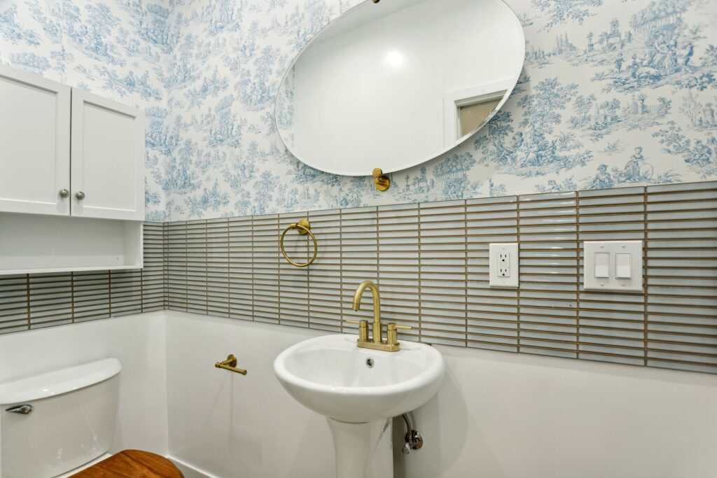Detached Garage Converted into a Full Studio Living Suite — photo 9
