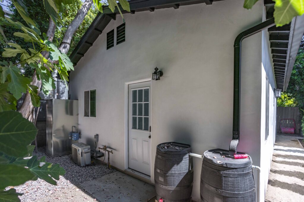 Detached Garage Converted into a Full Studio Living Suite — photo 27